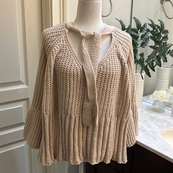 POL Sweaters - POL womens sweater, tan size medium